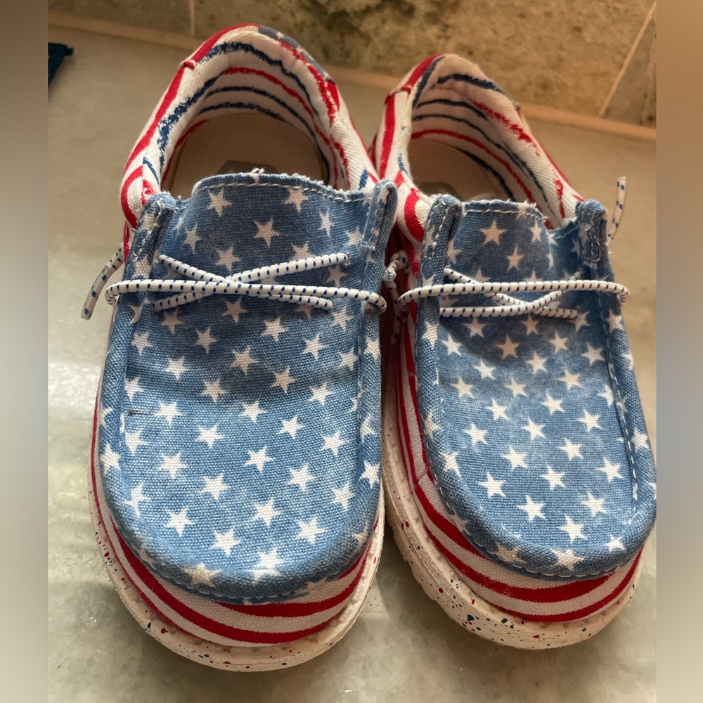 Hey Dude Wally Youth Patriotic Kids  11 Blue and Red Star Sneakers